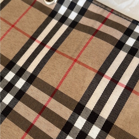 Burberry Tote Bag - Picture 2 of 9